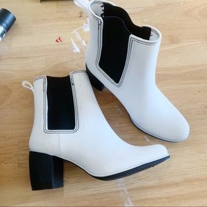 White boots!☔️
